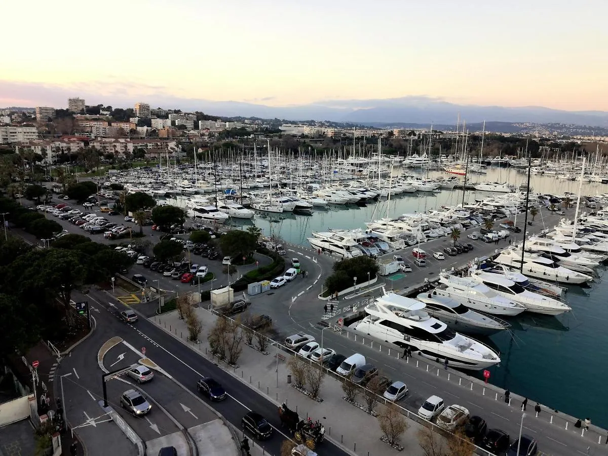Grand 2 Pieces Renove Climatise, Vieil Antibes, Proche Port Apartment 0*, Antibes