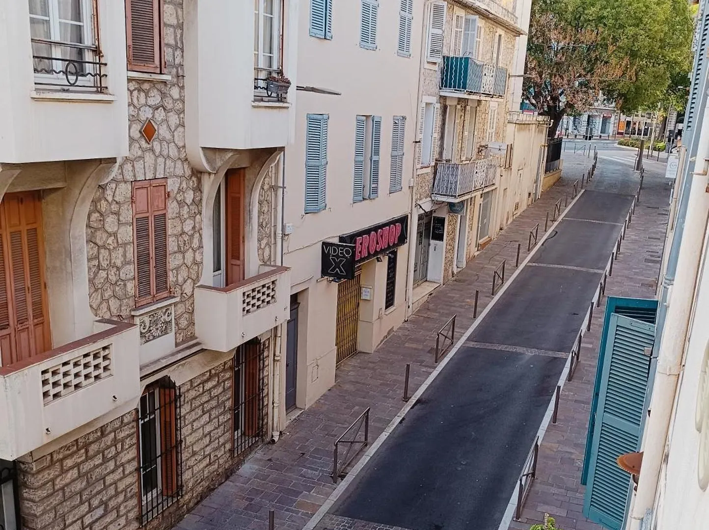 Grand 2 Pieces Renove Climatise, Vieil Antibes, Proche Port Apartment France